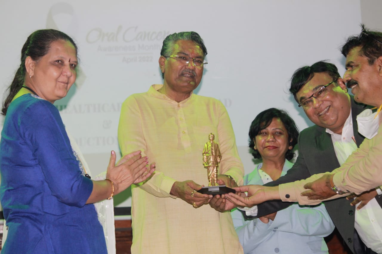 Raghavjibhai Patel Cabinet Minister of Agriculture , Animal Husbandary in Government of Gujarat, Dr Nandini Desai Dean M.P.Shah Medical College Jamnagar, Dr Bharat Agravat, Prabin Sagar